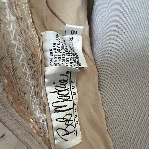 1990 Bob Mackie Boutique nude, silver beads & shiny sequin gown dress - Picture 9 of 16